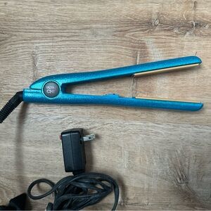 UltraCHI GF6509 Ceramic Hair Straightener Flat Iron Blue Glitter Sparkle EUC! 1"